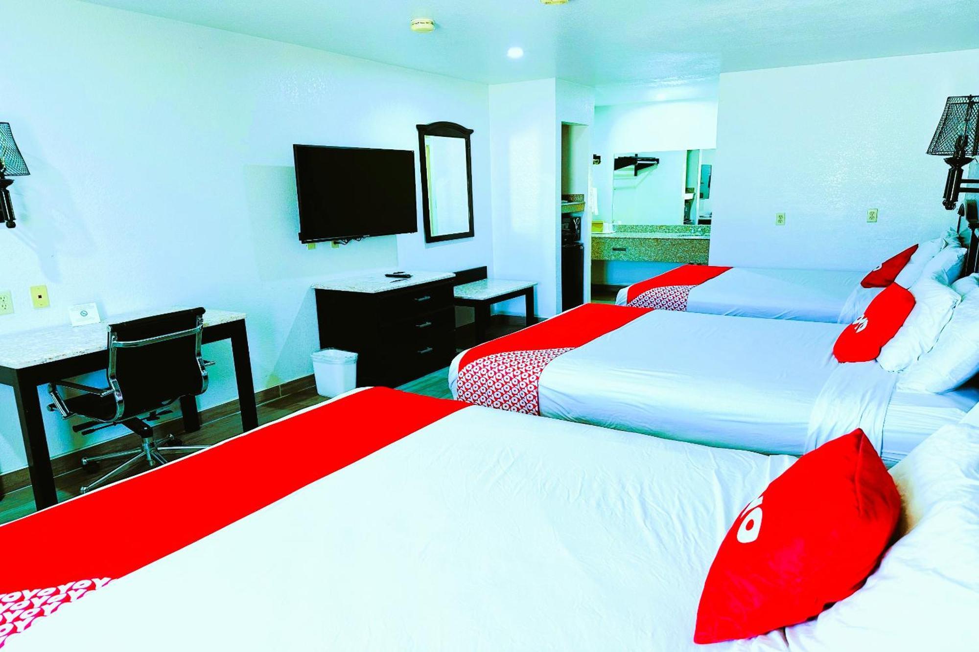 Three Rivers Executive Inn & Suites By Oyo エクステリア 写真