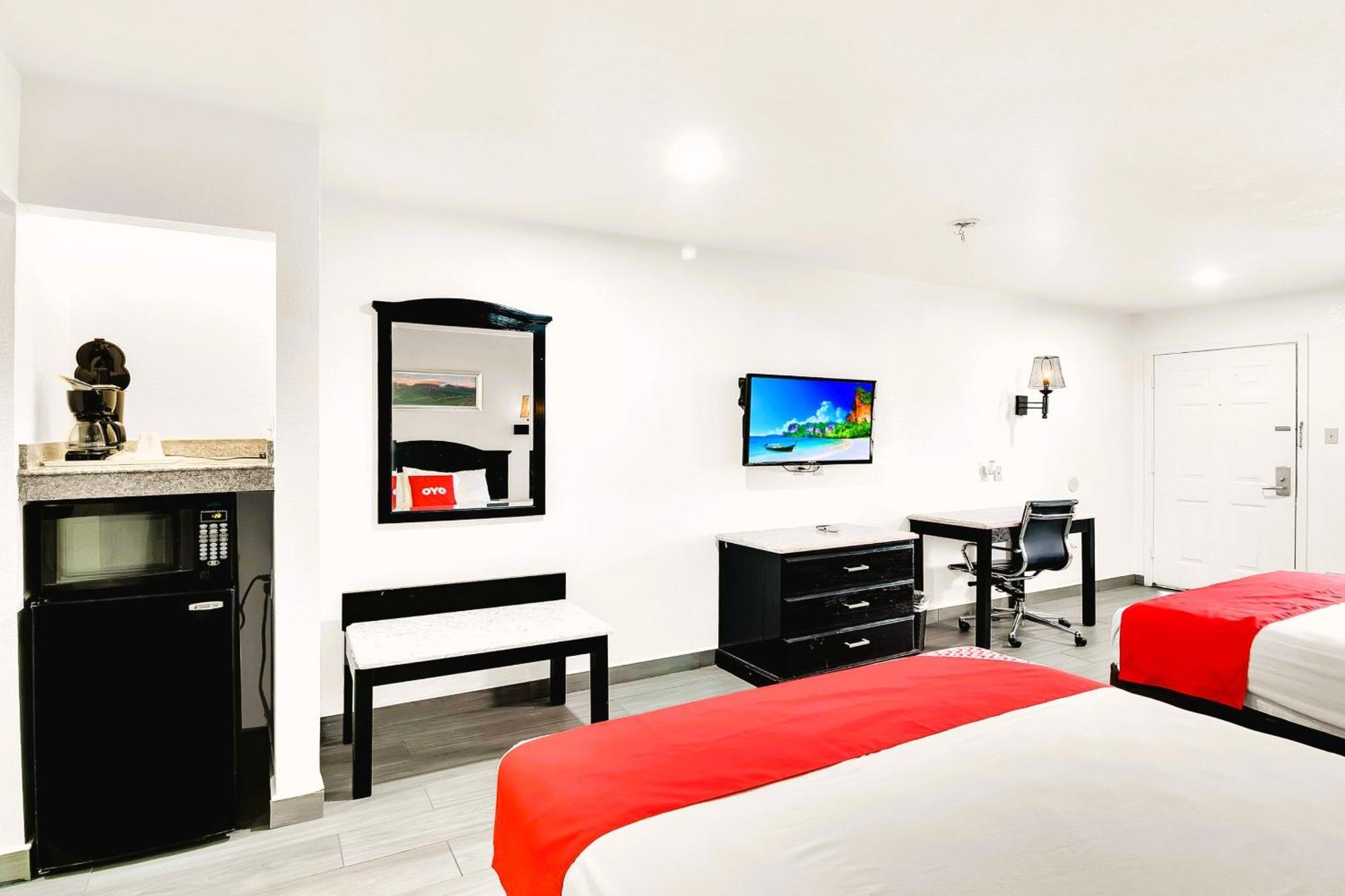 Three Rivers Executive Inn & Suites By Oyo エクステリア 写真