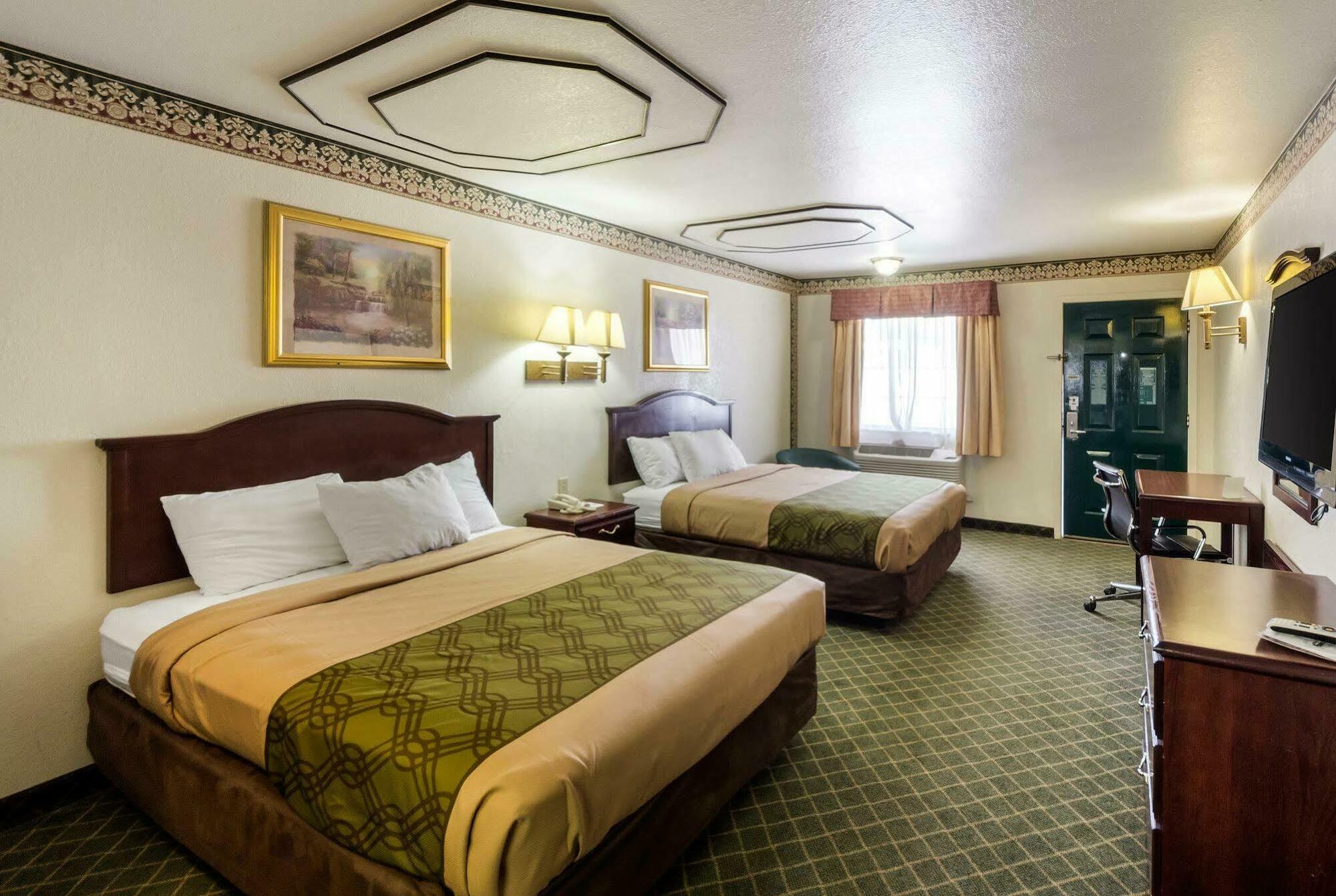 Three Rivers Executive Inn & Suites By Oyo エクステリア 写真